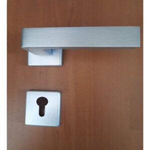 Doppia maniglia borchia quadra